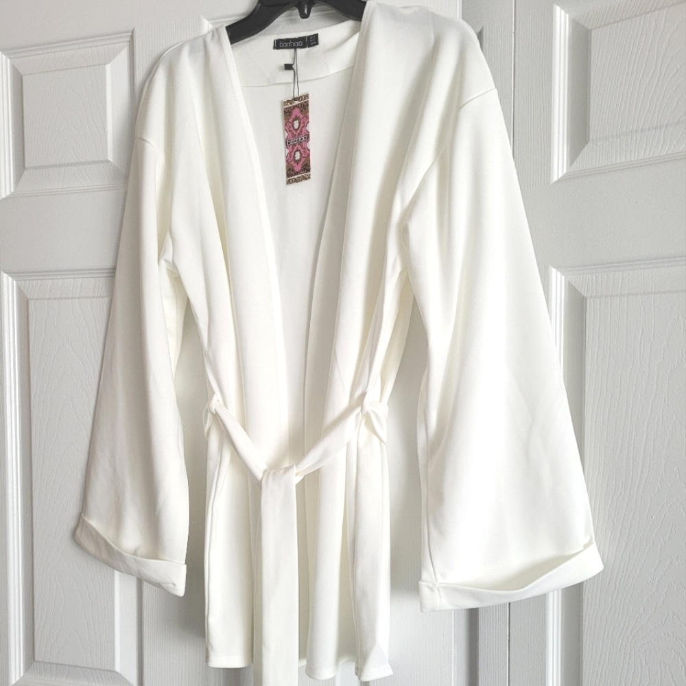 Tie Waist Flared Sleeve Collarless Blazer